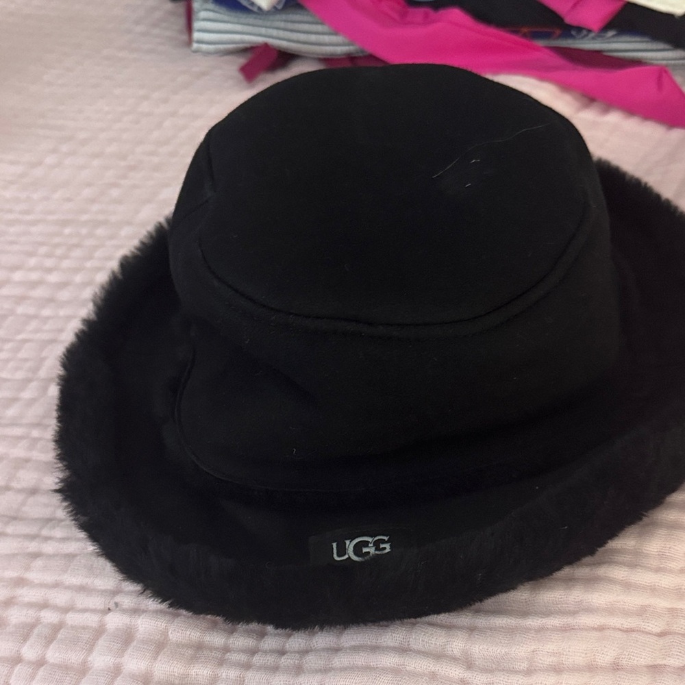 UGG Classic Black Fur-Trimmed Hat